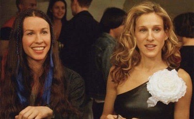 Alanis Morissette and Sarah Jessica Parker in a still from Sex and The Ciity. 