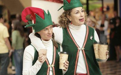 Alanis Morissette and Roma Maffia in a still from Nip/Tuck 